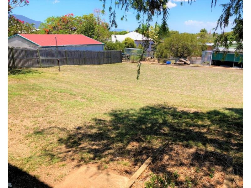 77 Cambridge Street, The Range QLD 4700